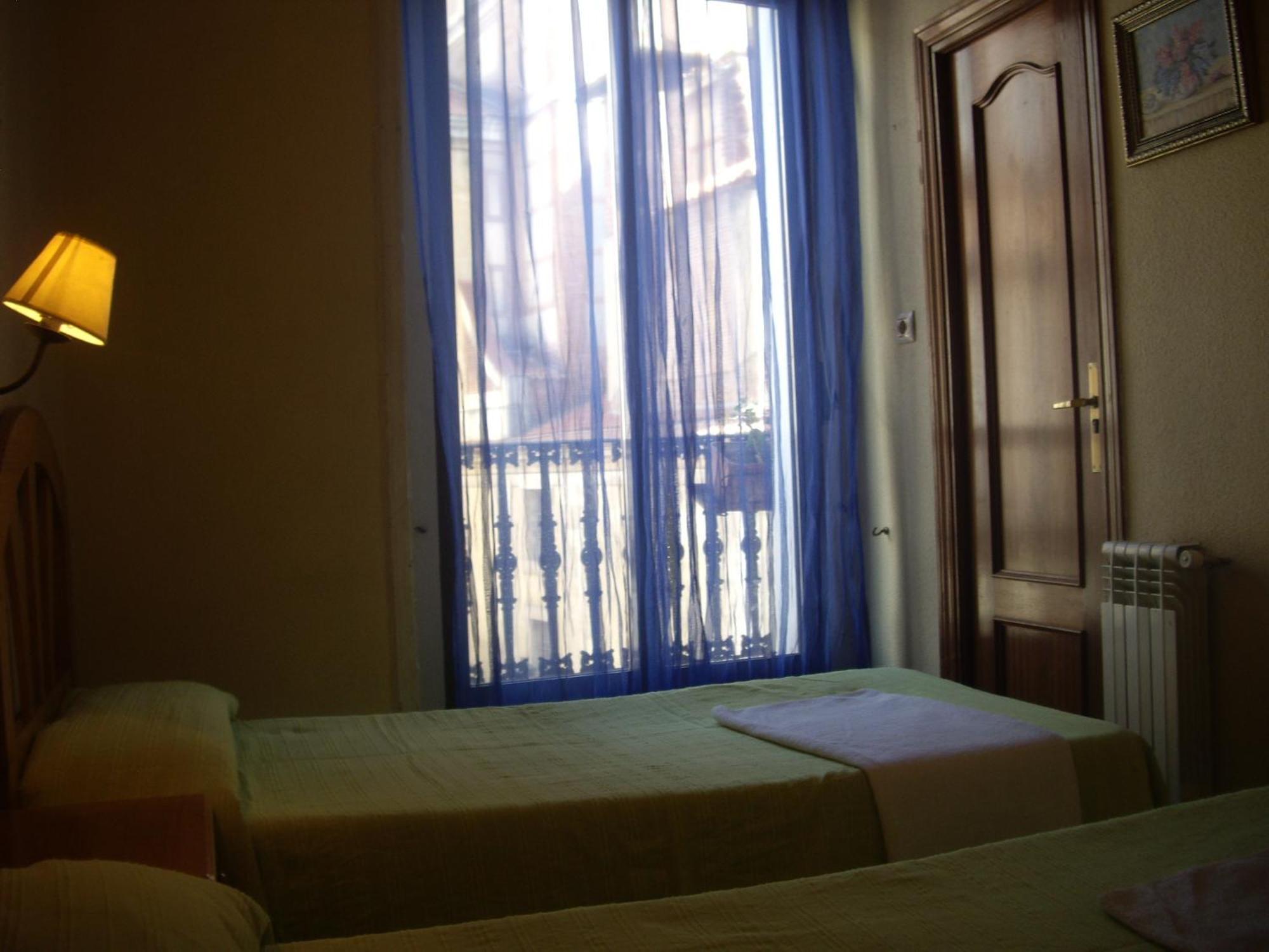 Hostal Pacios Madri Exterior foto